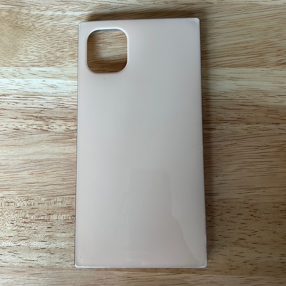 FLAUNT Nude Almond SQUARE iPhone 11 Case GUC
